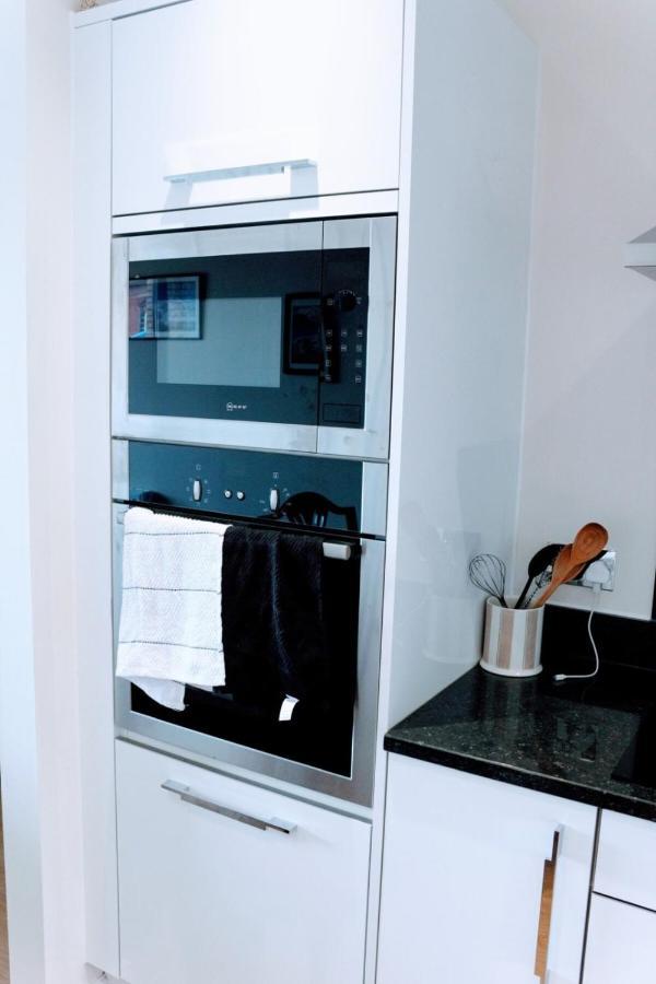 Modern Apartment In เอดินบะระ ภายนอก รูปภาพ